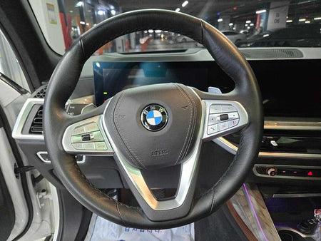 BMW X7 — photo 08