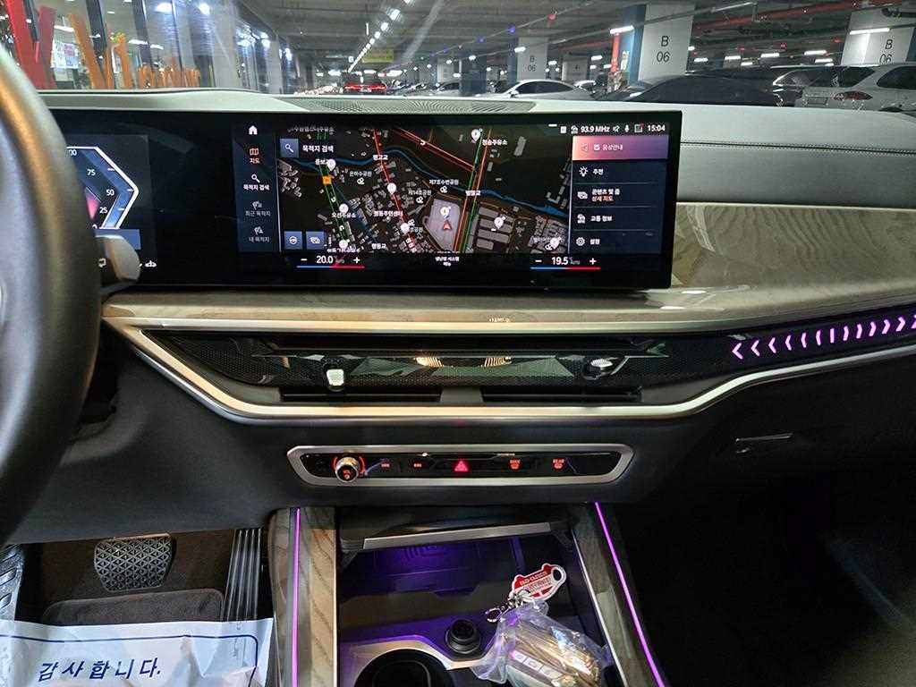 BMW X7 — photo 11