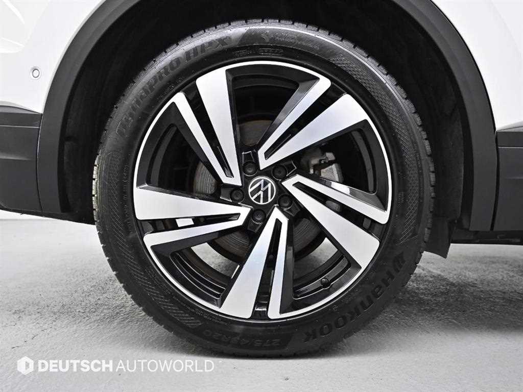 Volkswagen Touareg — photo 05