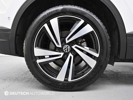 Volkswagen Touareg — photo 05