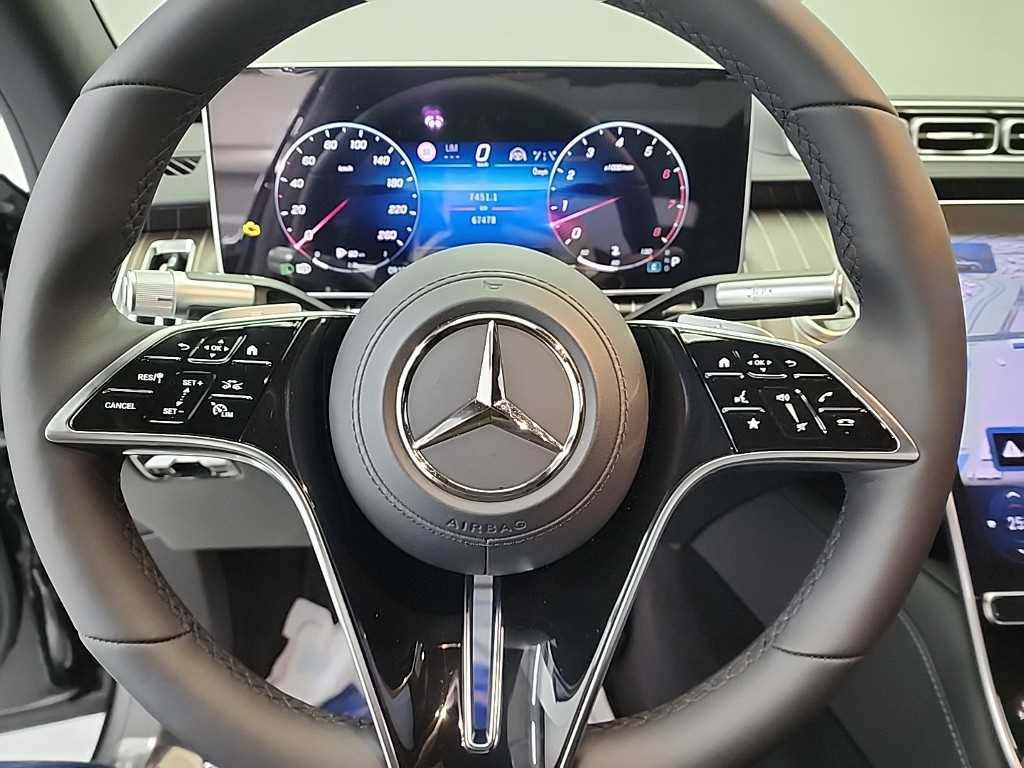 Mercedes-Benz S-Class — photo 09