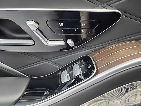 Mercedes-Benz S-Class — photo 16