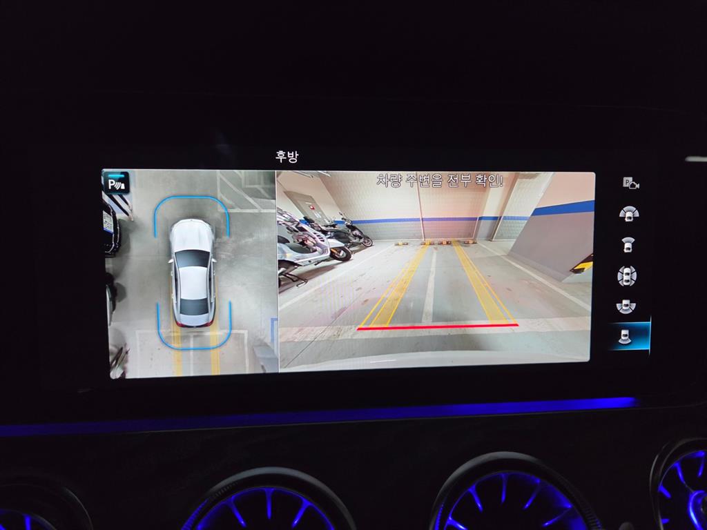 Mercedes-Benz CLS-Class — photo 11