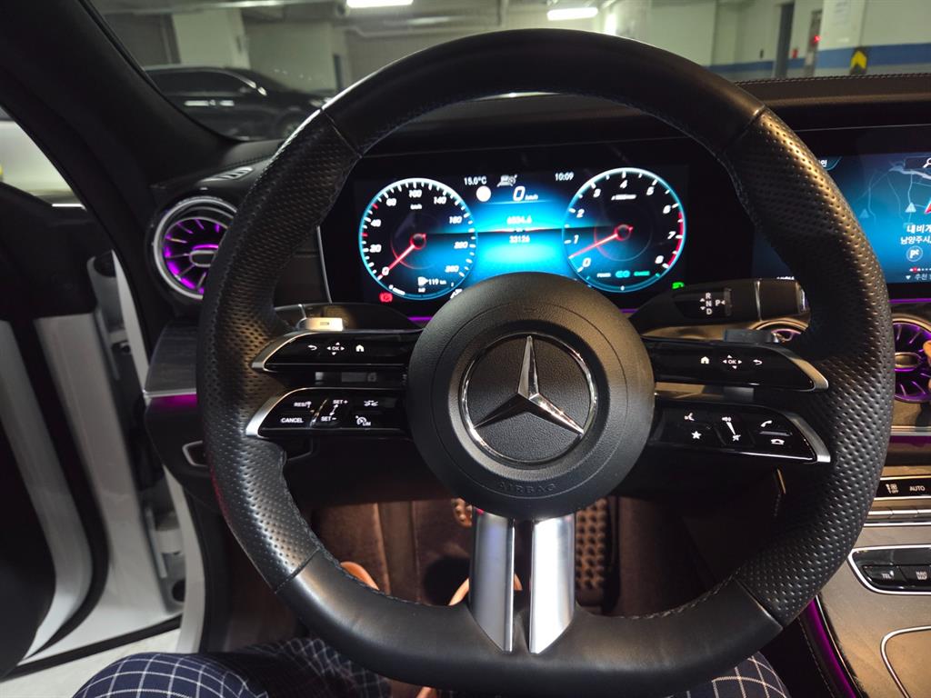 Mercedes-Benz CLS-Class — photo 12