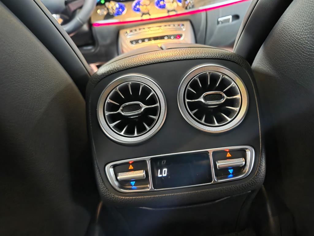 Mercedes-Benz CLS-Class — photo 16