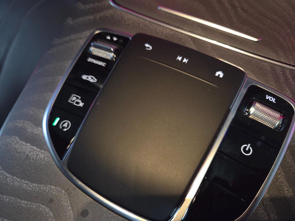 Mercedes-Benz CLS-Class — photo 18