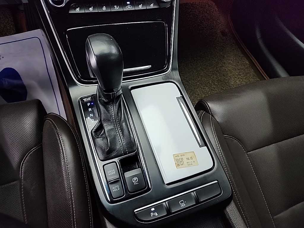 Hyundai Grandeur — photo 08