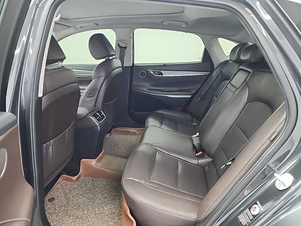Hyundai Grandeur — photo 12
