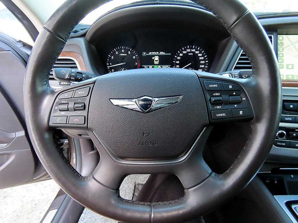 Genesis G80 — photo 08