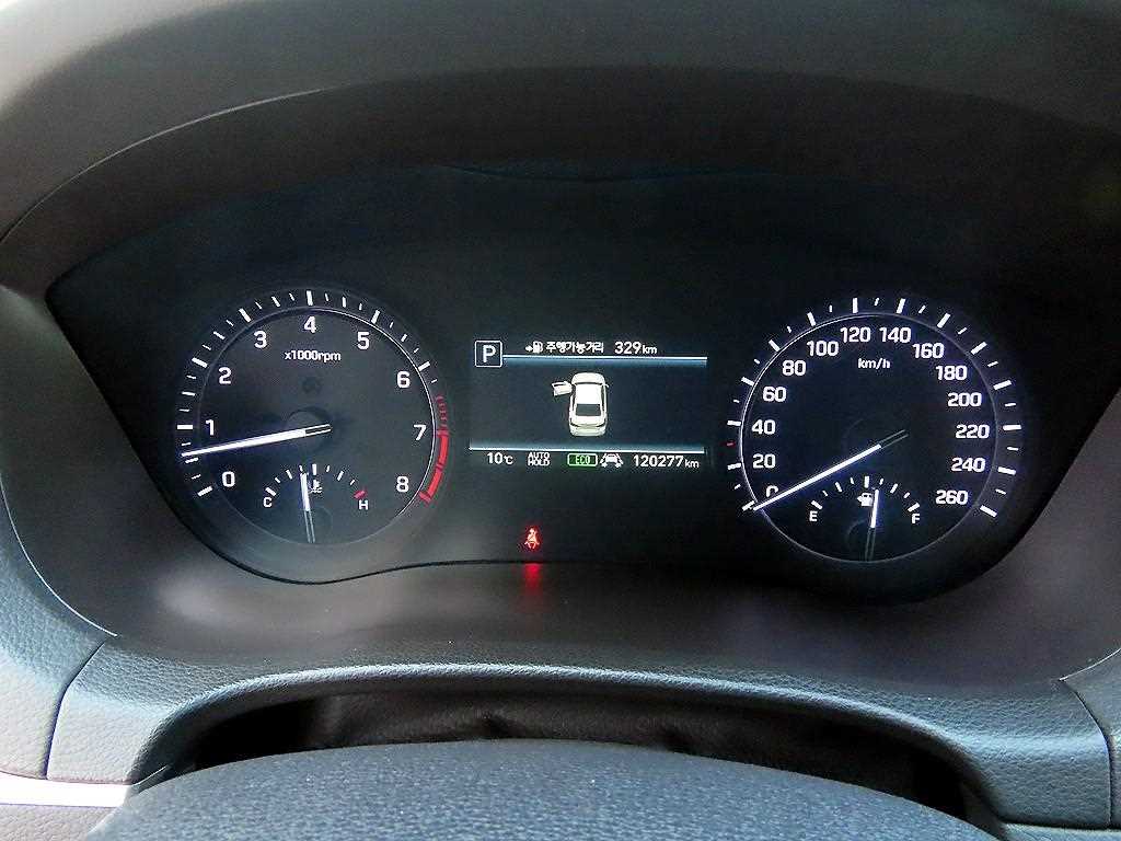 Genesis G80 — photo 09