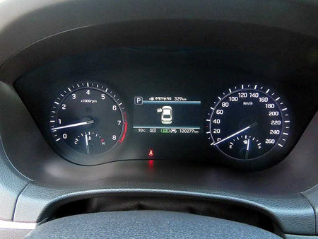 Genesis G80 — photo 09