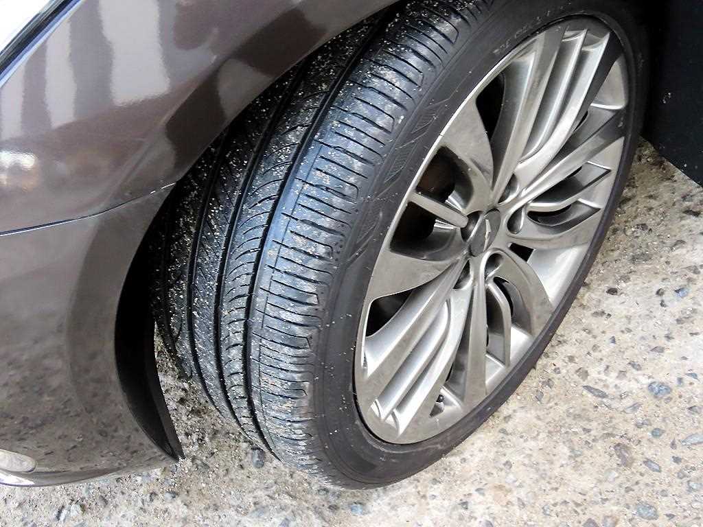 Genesis G80 — photo 19