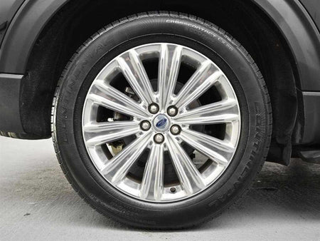 Ford Explorer — photo 06