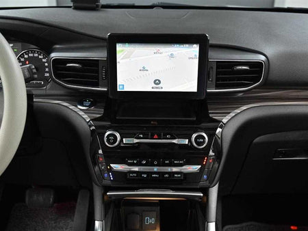 Ford Explorer — photo 14