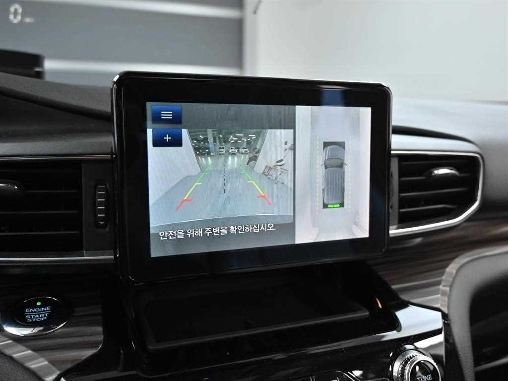 Ford Explorer — photo 15