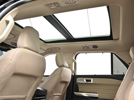 Ford Explorer — photo 18