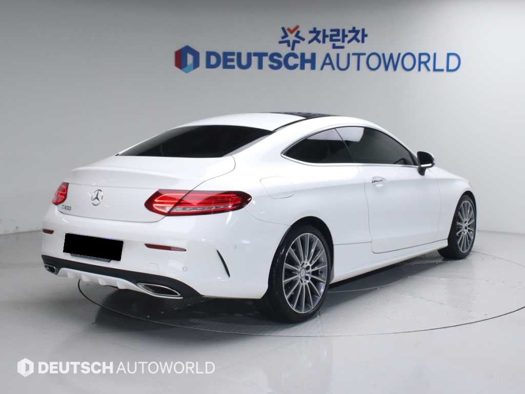 Mercedes-Benz C-Class — photo 02
