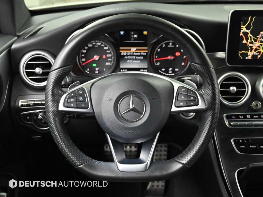 Mercedes-Benz C-Class — photo 13