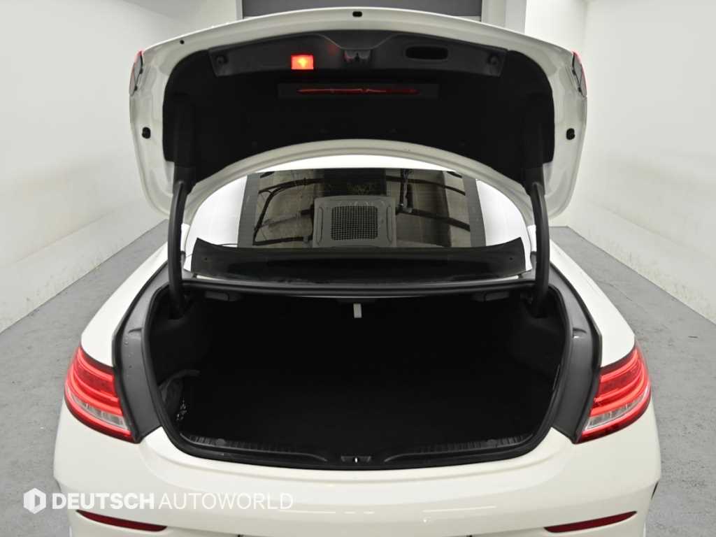 Mercedes-Benz C-Class — photo 19