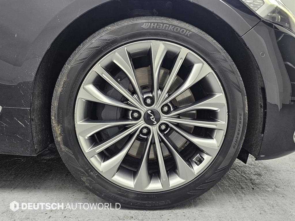 Kia K9 — photo 05