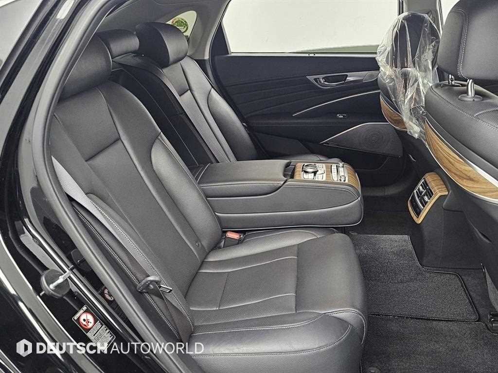 Kia K9 — photo 12