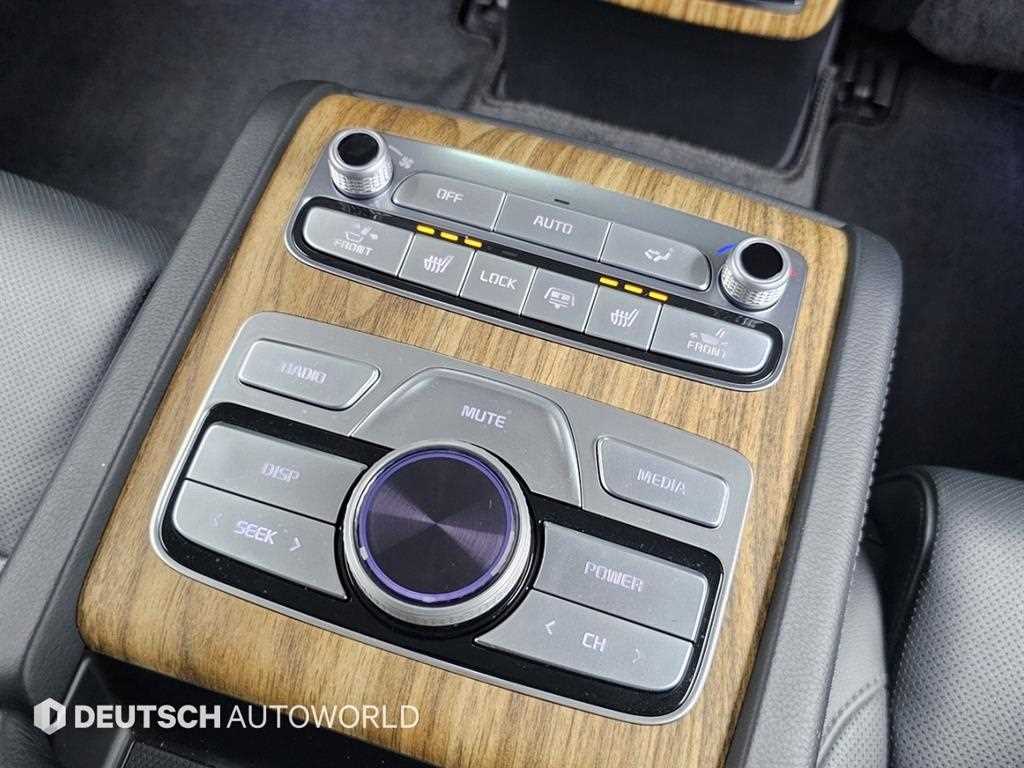 Kia K9 — photo 16