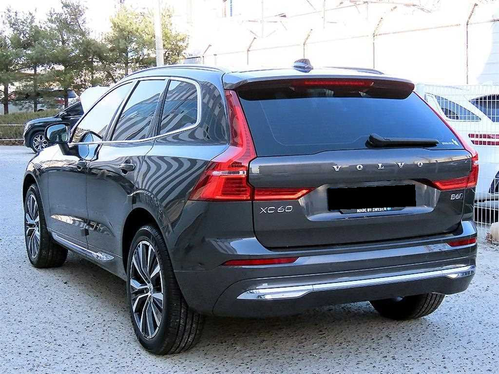 Volvo XC60 — photo 03