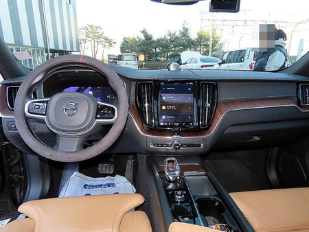 Volvo XC60 — photo 07