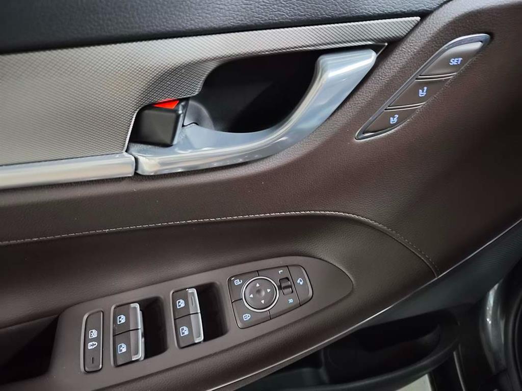 Hyundai Grandeur — photo 12