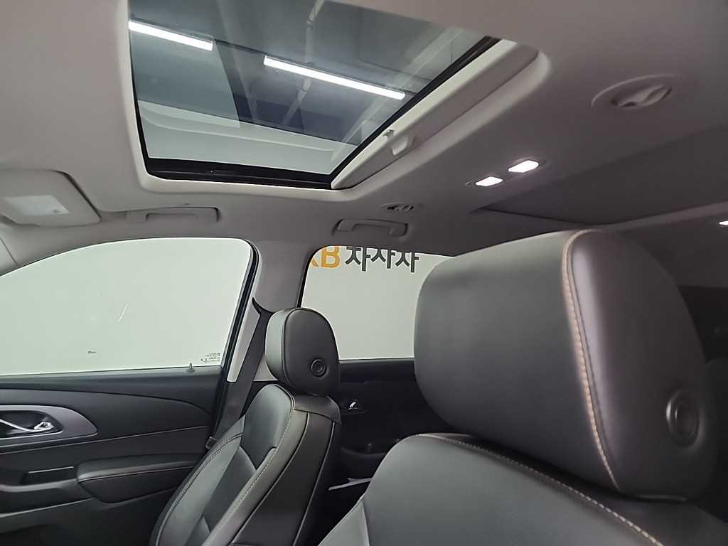 CHEVROLET Traverse — photo 14