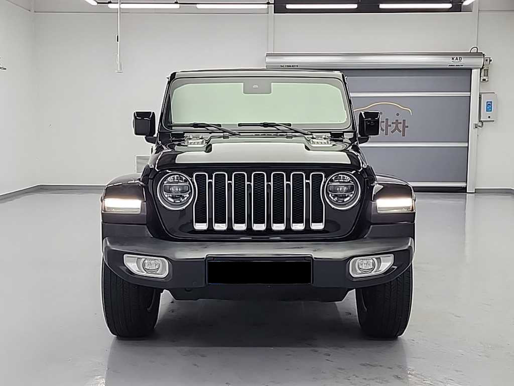 Jeep Wrangler — photo 02