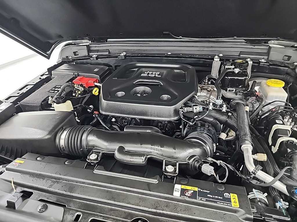 Jeep Wrangler — photo 05