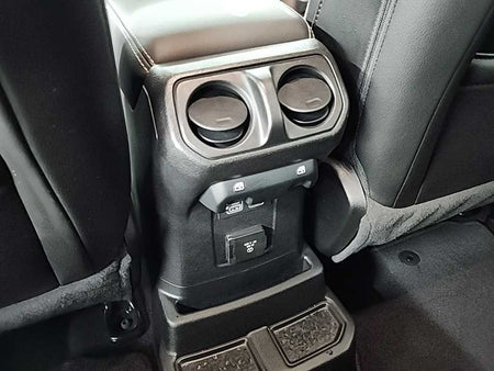 Jeep Wrangler — photo 13