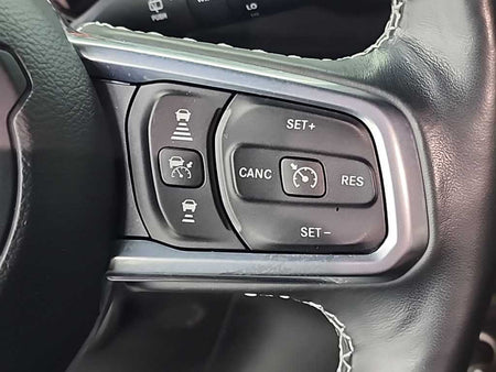 Jeep Wrangler — photo 17