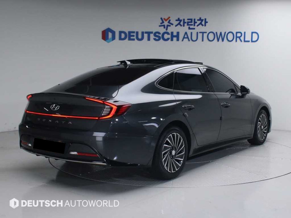 Hyundai Sonata — photo 02