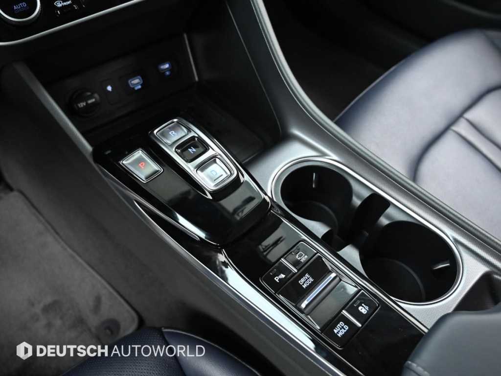 Hyundai Sonata — photo 09