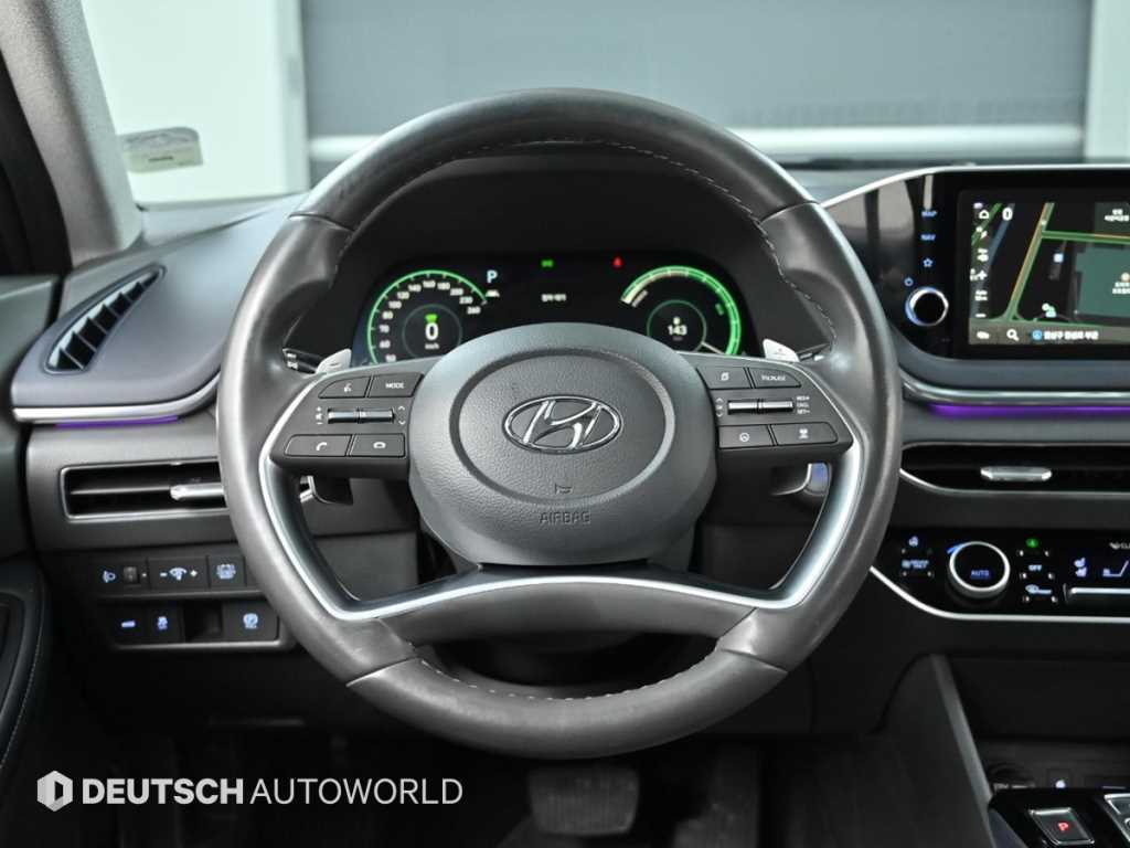 Hyundai Sonata — photo 13