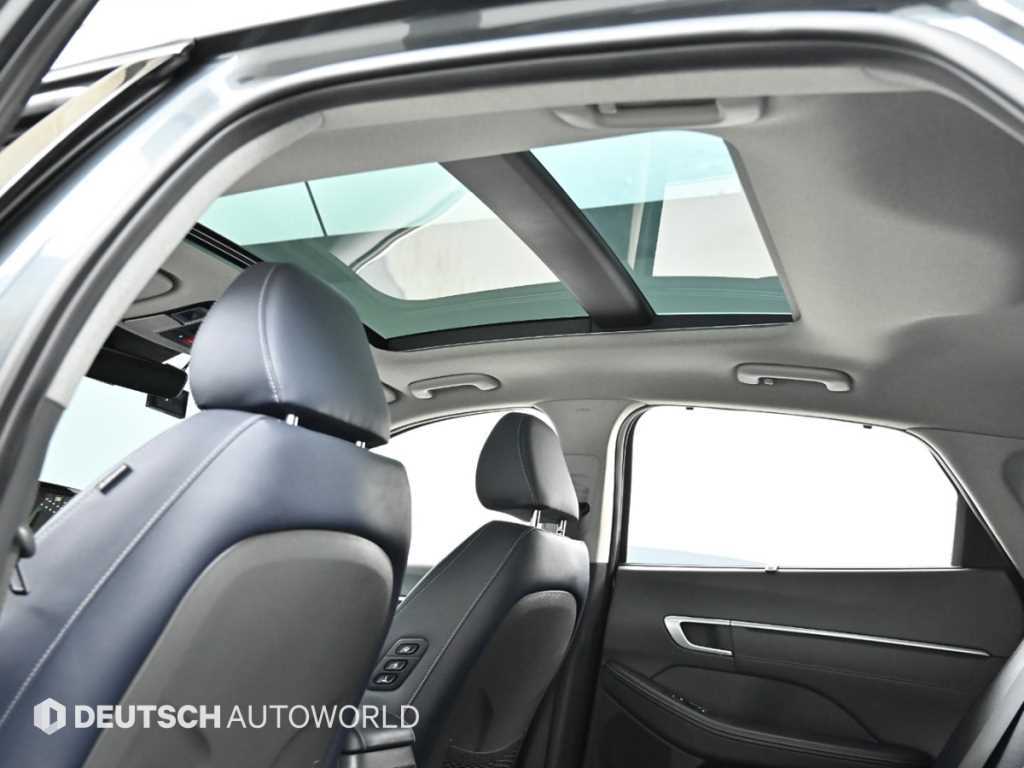 Hyundai Sonata — photo 18