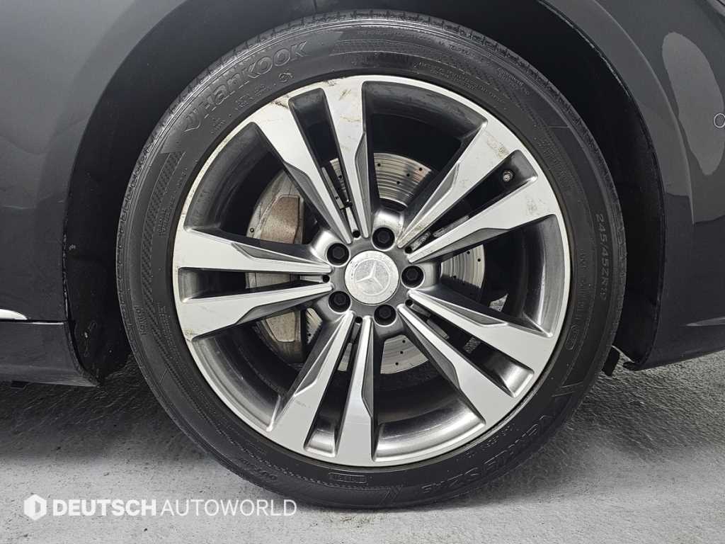 Mercedes-Benz S-Class — photo 05