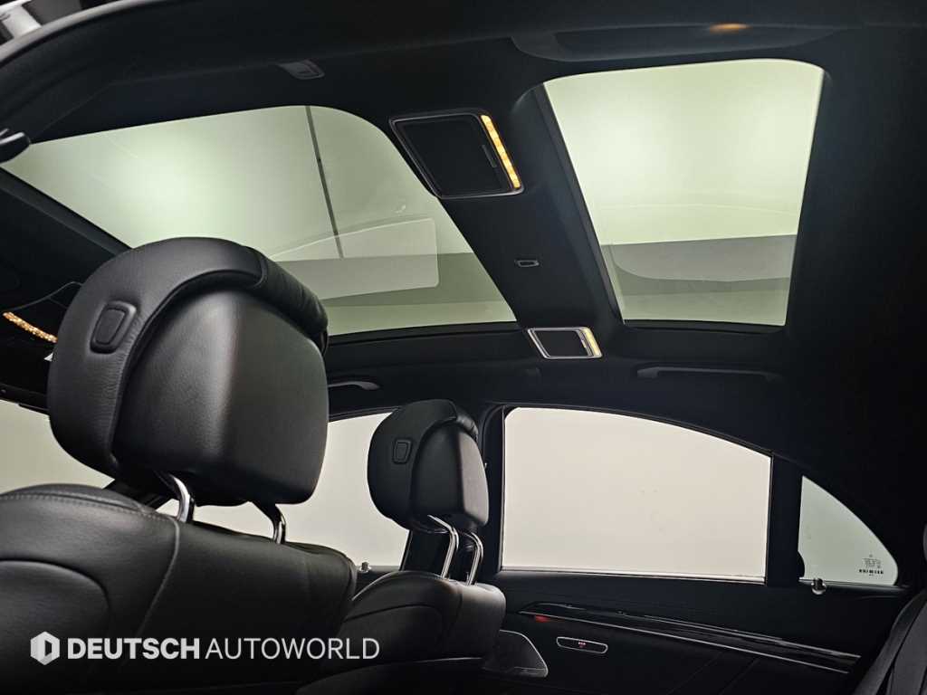 Mercedes-Benz S-Class — photo 19