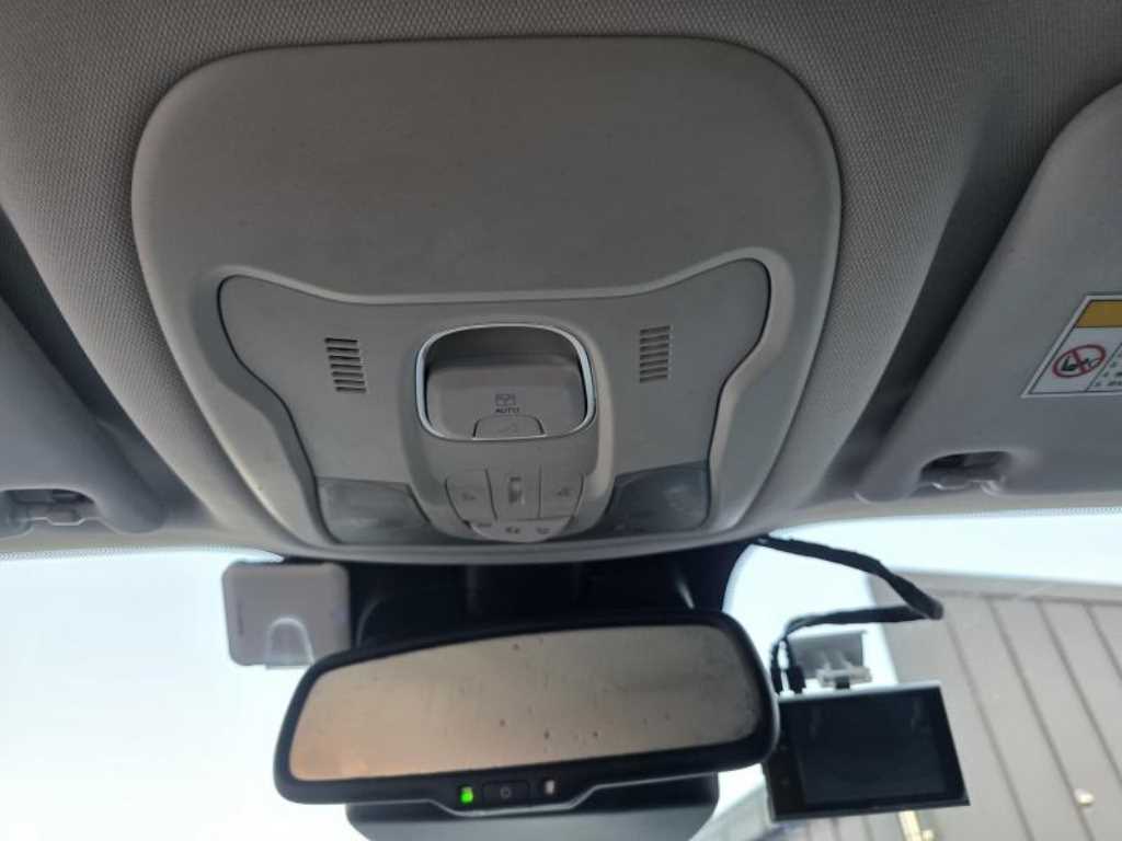 Jeep Renegade — photo 15