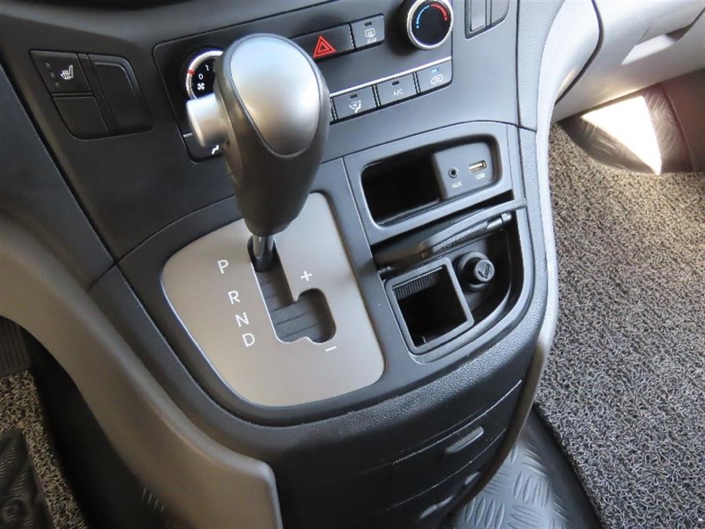 Hyundai Starex — photo 06