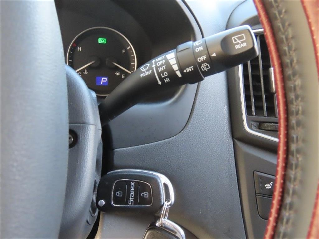 Hyundai Starex — photo 10