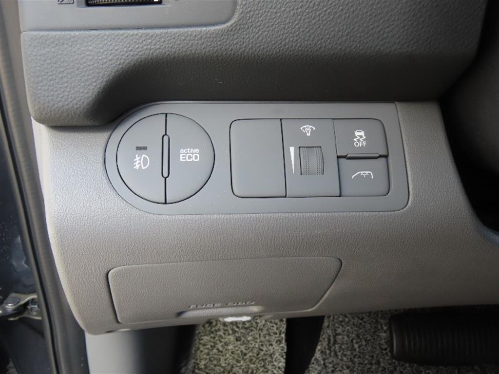 Hyundai Starex — photo 11