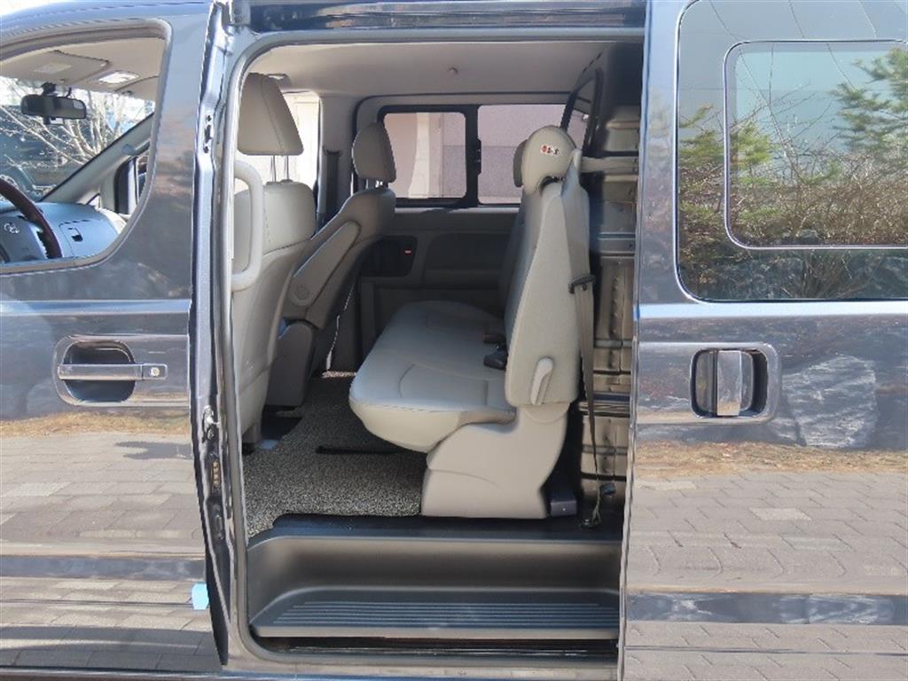 Hyundai Starex — photo 14