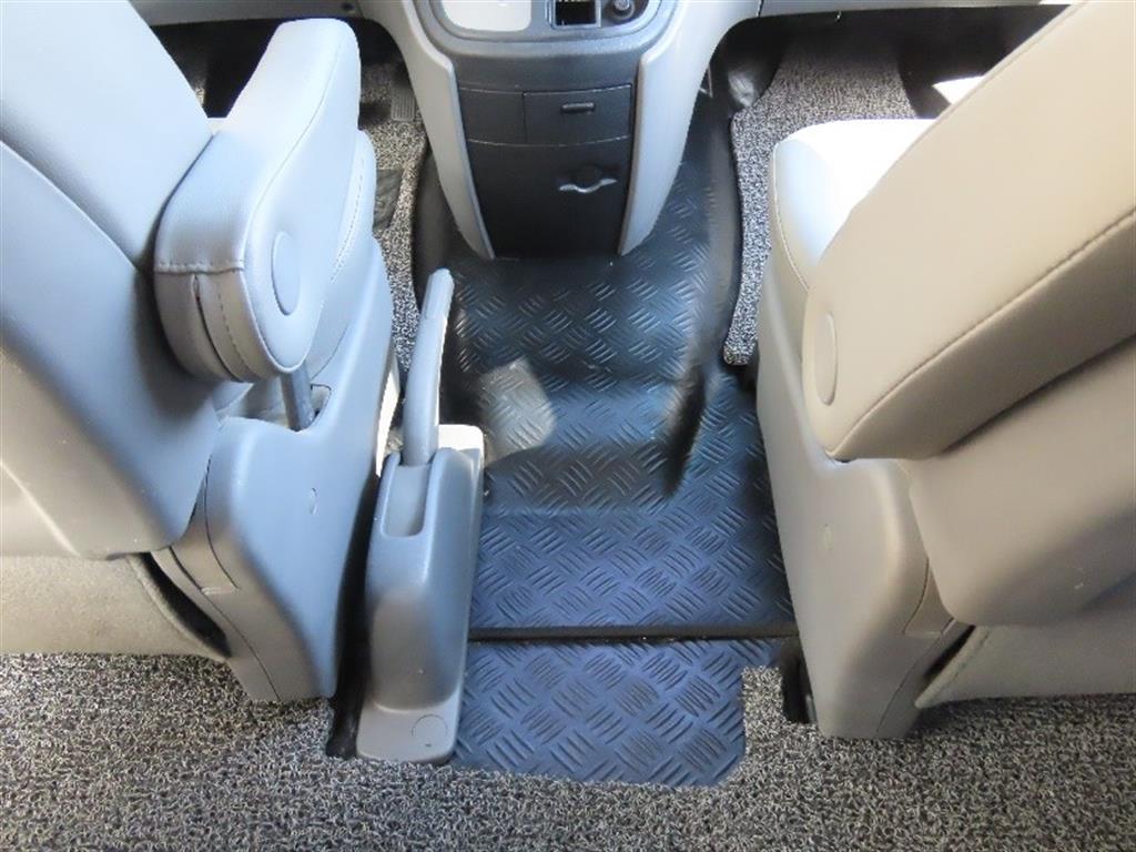 Hyundai Starex — photo 15