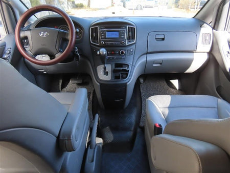 Hyundai Starex — photo 16