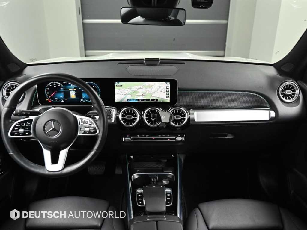 Mercedes-Benz GLB-Class — photo 07