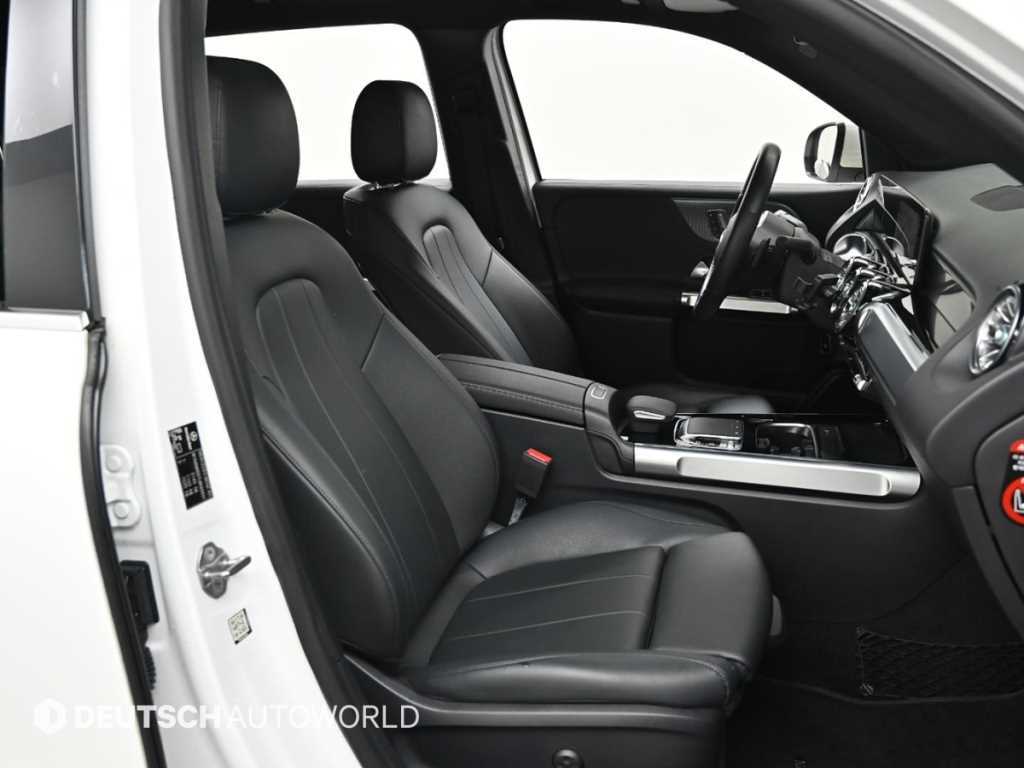 Mercedes-Benz GLB-Class — photo 10