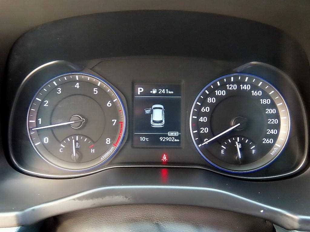 Hyundai Kona — photo 09